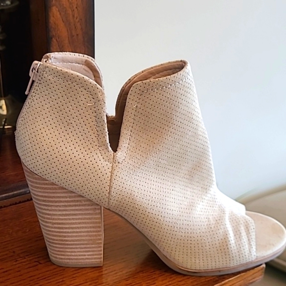 Dolce Vita open-toe booties, size 9.5